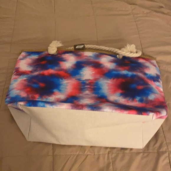 Beach/overnight Tote - Picture 5 of 9